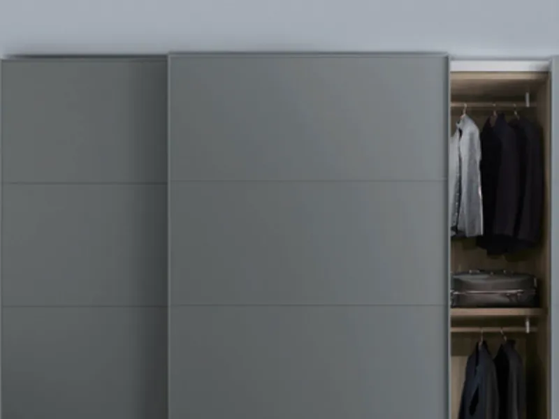 Clóset con puertas corredizas sobre herrajes Ducasse Línea Mobile